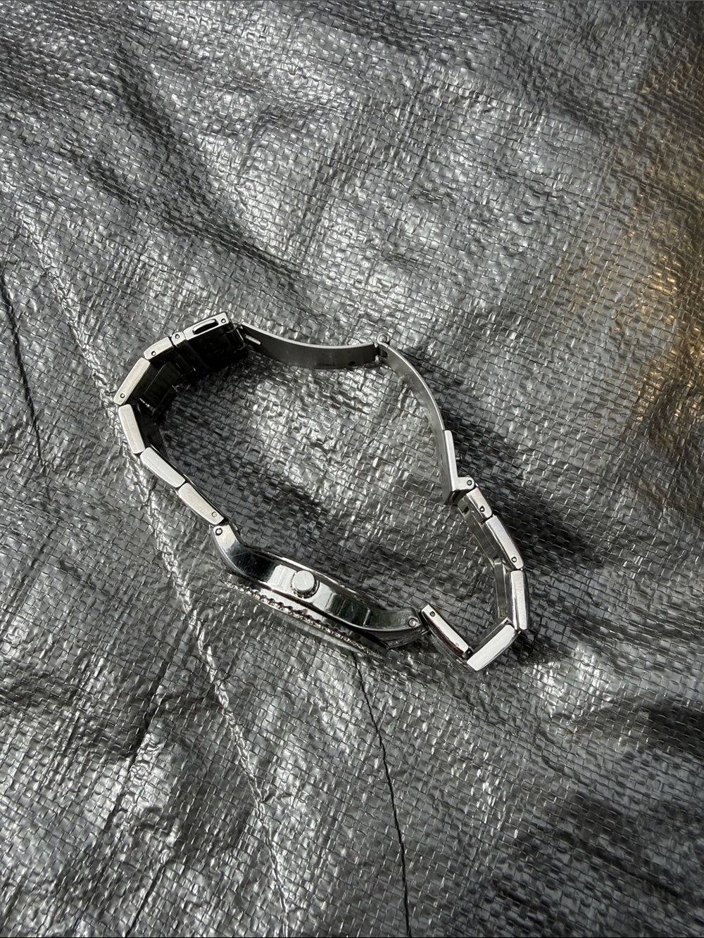 Fossil Silver Crystal Bezel Women's Stainless Steel Watch - Picture 3 of 5